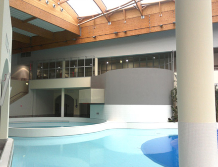 Fire rated glass walls, doors and partitions for swimming pools and leisure centres throughout the UK